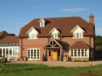 Bow River House Newbury  Exterior photo